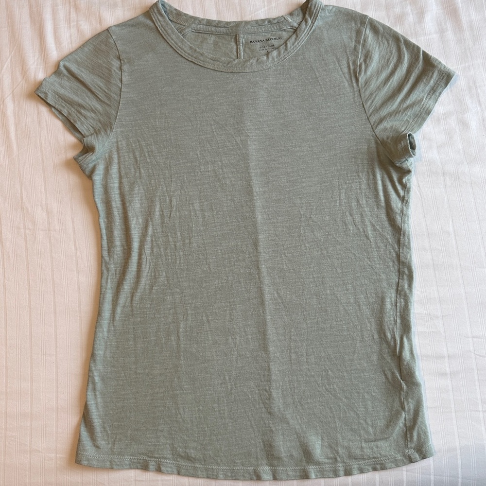 Banana Republic Crew Neck Tee